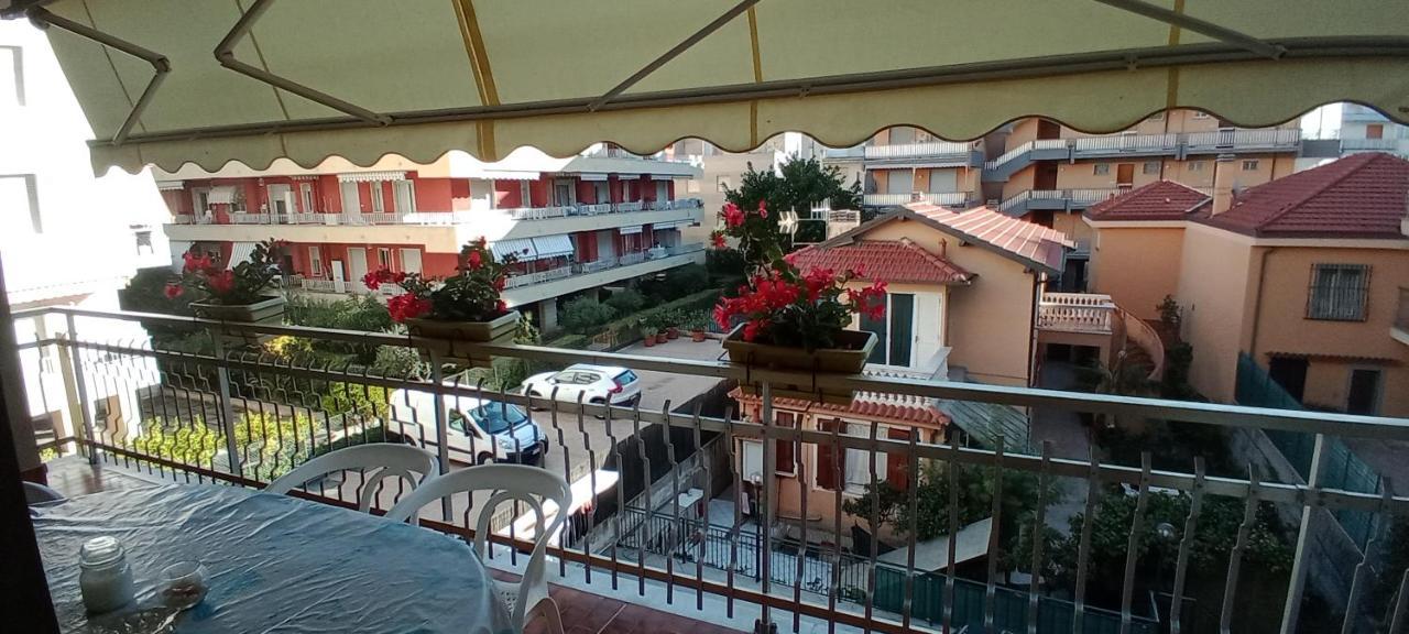 Appartamento Giusy Ventimiglia Exterior photo
